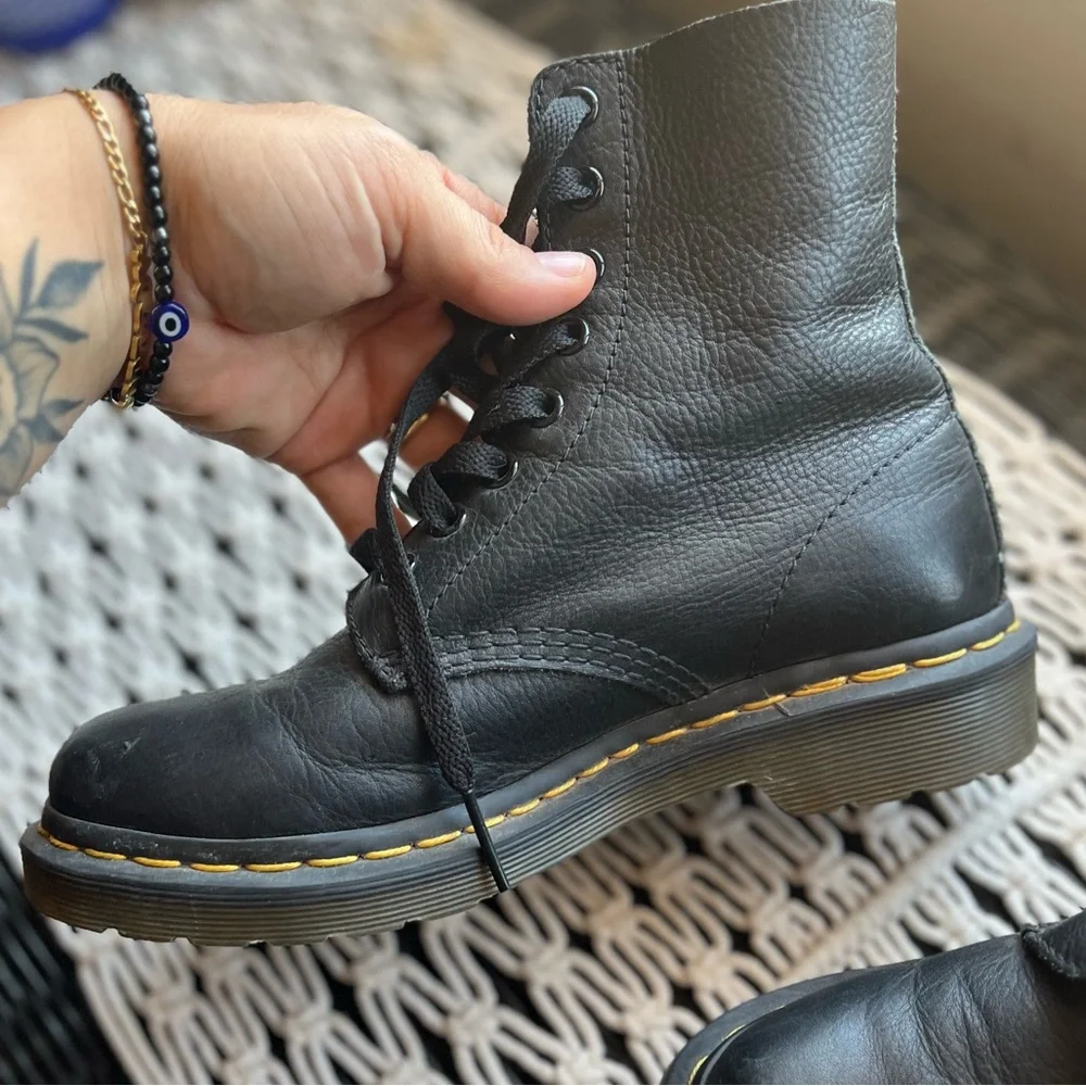 Black 1460 Women’s Pascal Dr. Marten boots - Picture 9 of 10